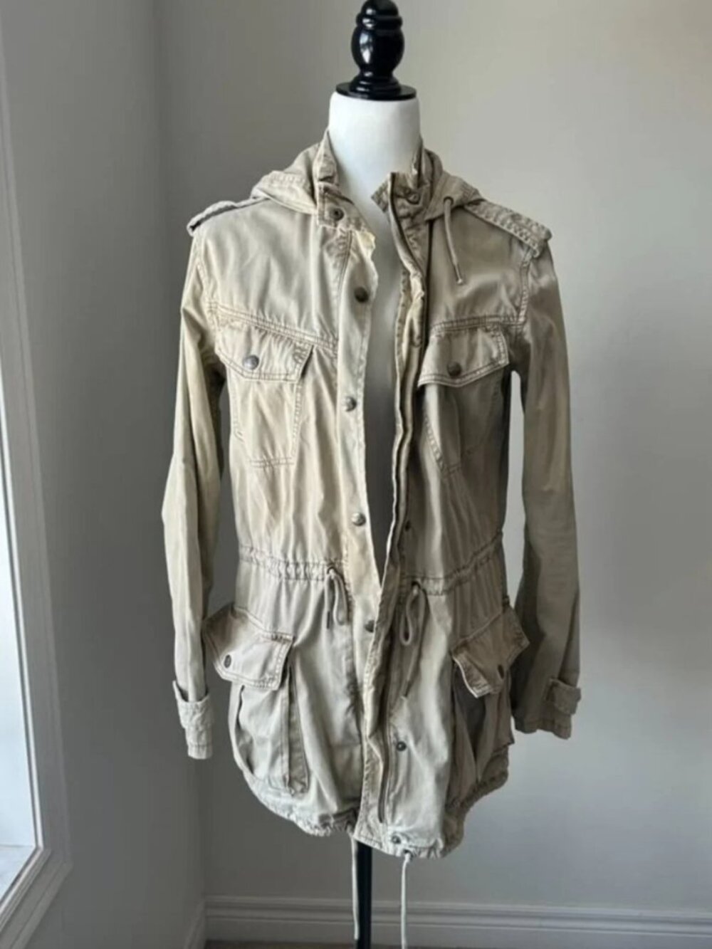 Aritzia Talula Trooper Jacket XS | Utility Military Style | Lightweight Khaki
